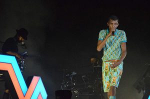 "Tournée Stromae" by Paulvh5 - Own work. Licensed under CC BY-SA 4.0 via Wikimedia Commons - http://commons.wikimedia.org/wiki/File:Tourn%C3%A9e_Stromae.jpg#mediaviewer/File:Tourn%C3%A9e_Stromae.jpg
